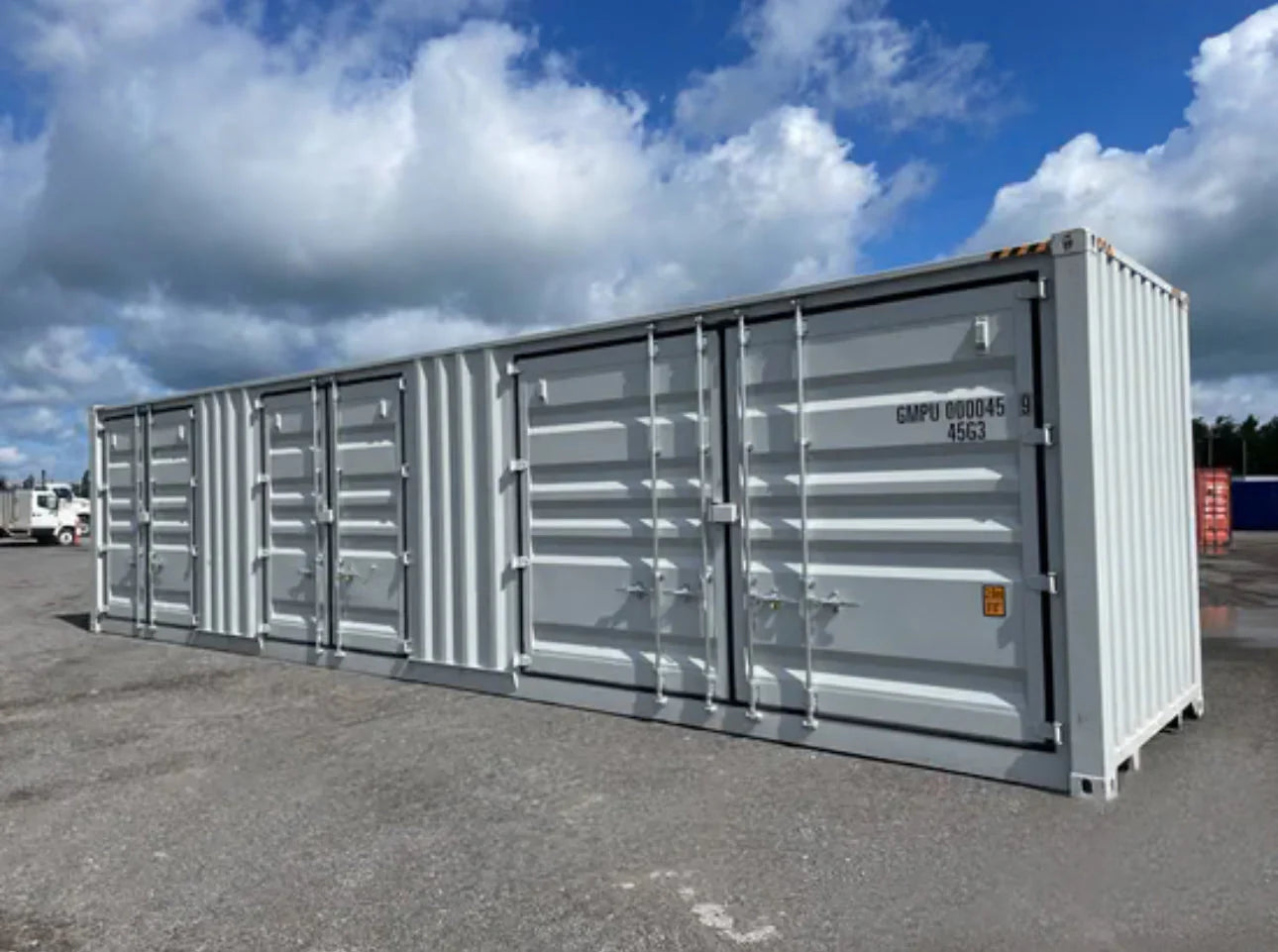 CONTENEDOR MARITIMO DE 40 PIES CON 3 PUERTAS LATERALES